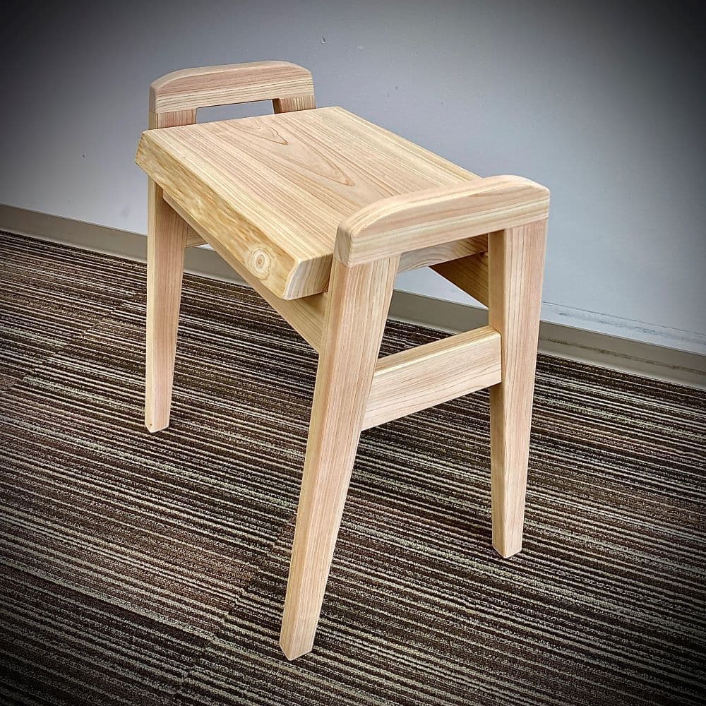 木工房ニレスツール