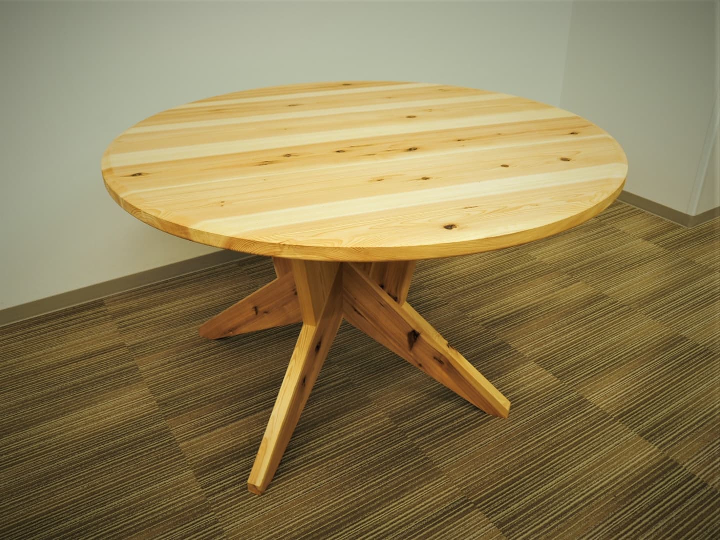 小田原デザイン丸テーブル