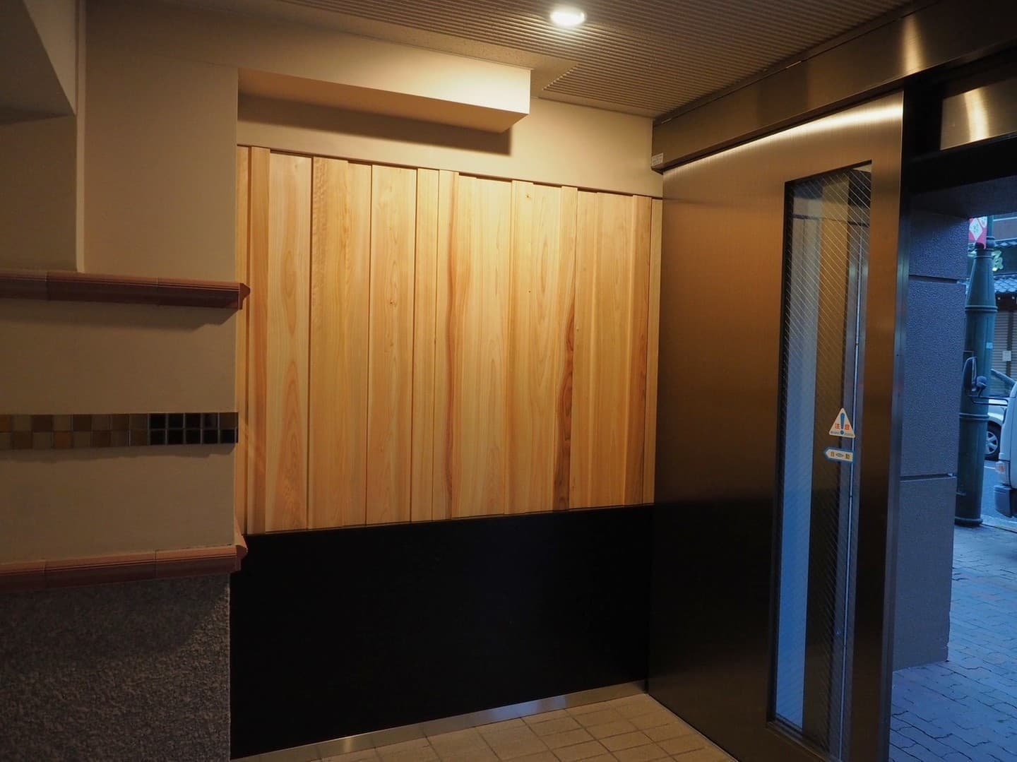 リライアンス壁施工